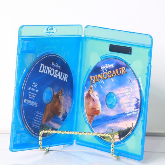 Dinosaur Walt Disney Blue-Ray Movie - Amazing Story & Great For Kids! - Picture 3 of 4